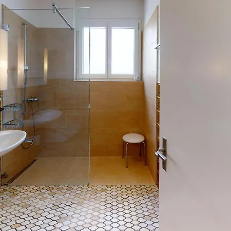True 22 Appartement Scuol